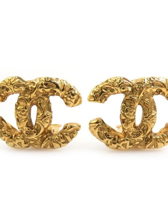 CHANEL Jewelry - Auth CHANEL Vintage CC Logo Clip on Earrings Gold Metal